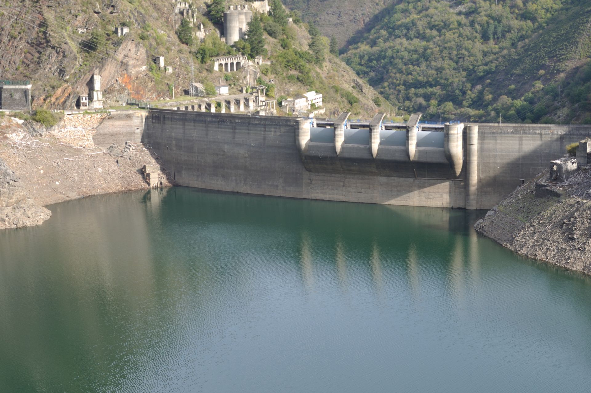 242c8ba6410b18bf16bf6b3e8050251f39149df4