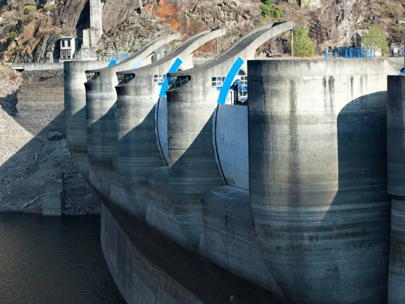 Energía que ilumina, patrimonio que perdura